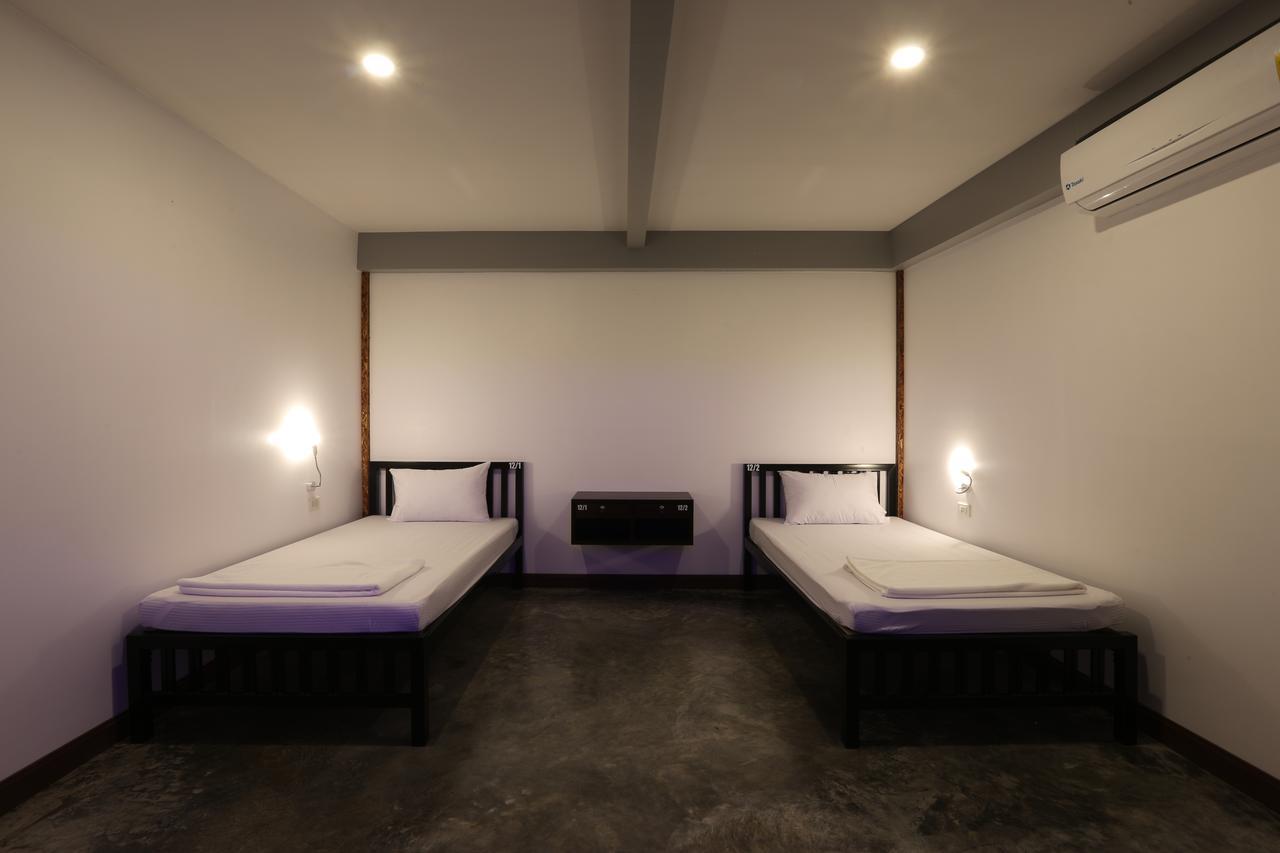 Balcony Party Hostel - 18-40 (Adults Only) Ao Nang Bagian luar foto