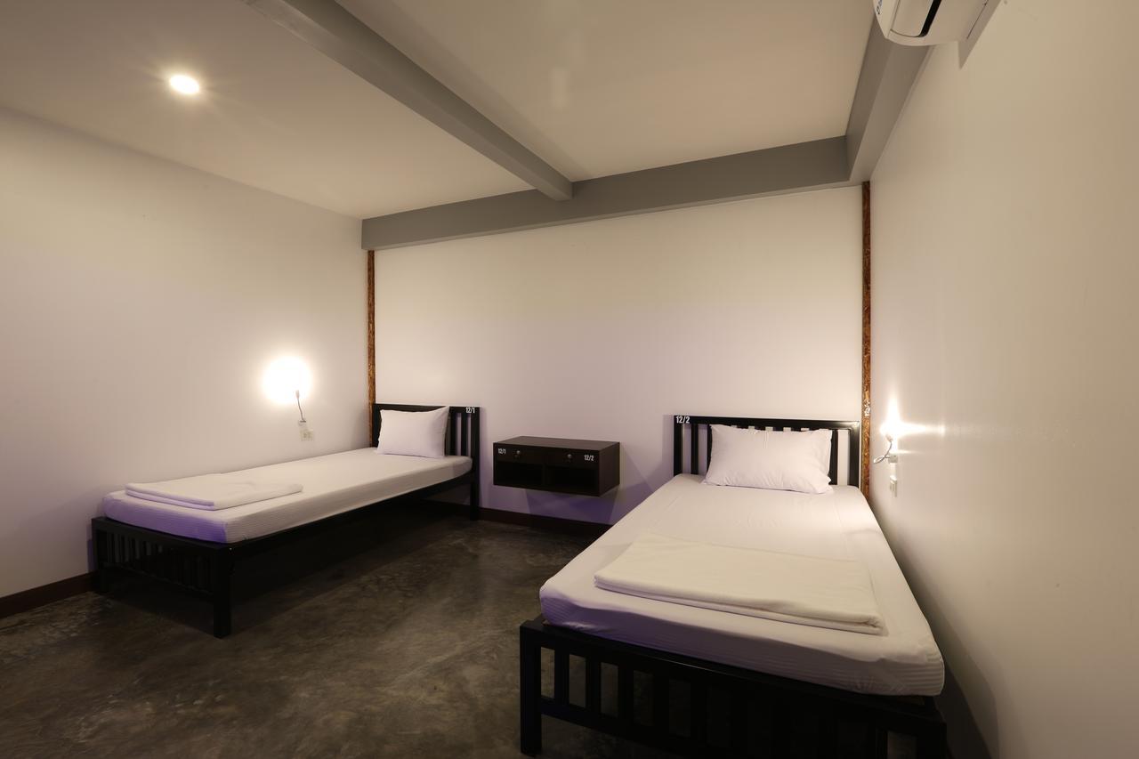 Balcony Party Hostel - 18-40 (Adults Only) Ao Nang Bagian luar foto